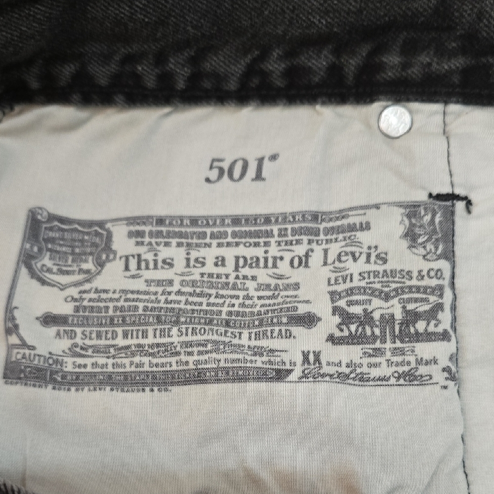 Levi’s 501 Black Denim Cutoff Shorts | High Rise | W32 - Picture 3 of 8
